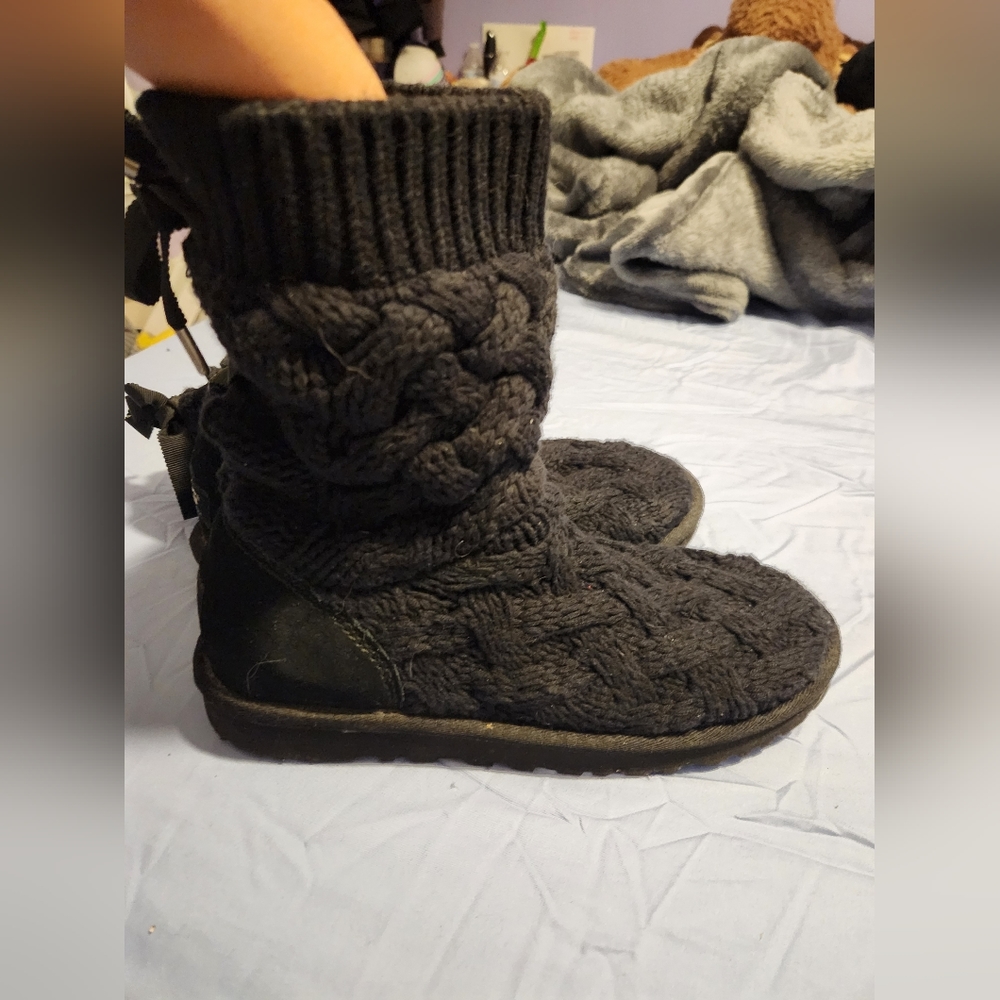 Ugg knit boots